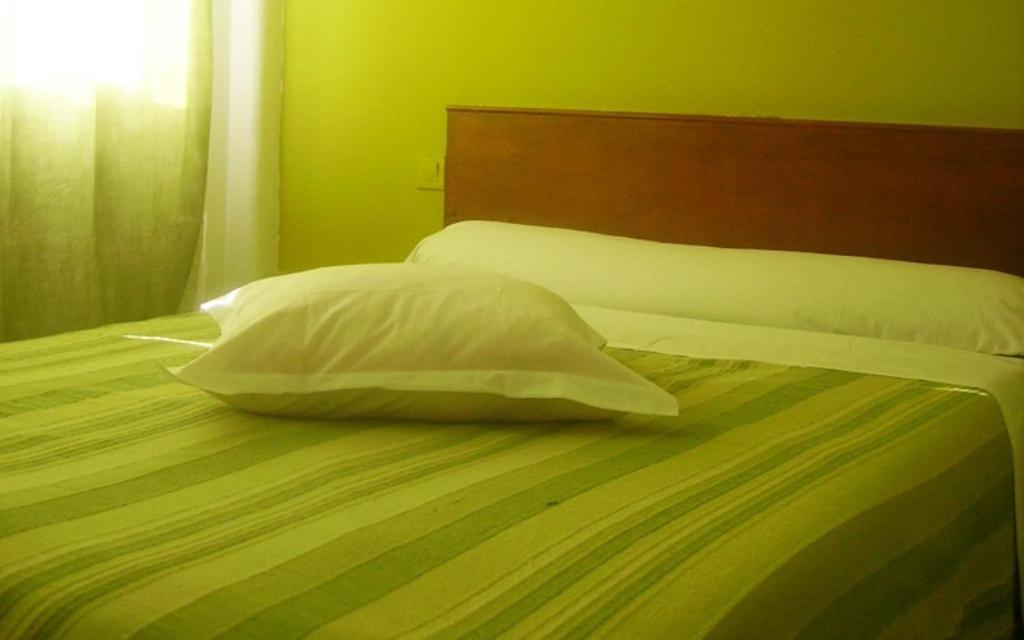 Rex Hotel Maubeuge Rom bilde